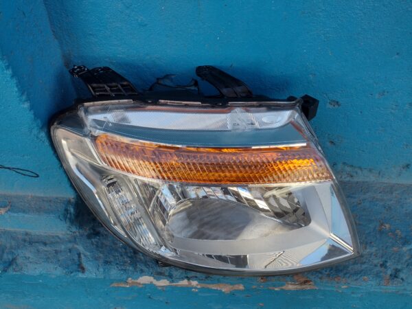 Optico derecho Ford Ranger 2013 - 2016