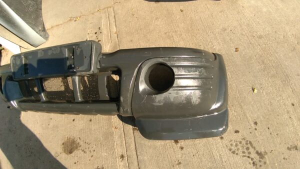 Parachoque delantero mahindra pick up 2008 - 2010 - Imagen 4