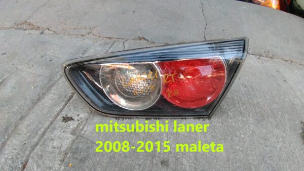 Foco trasero derecho mitsubishi lancer 2008 - 2015