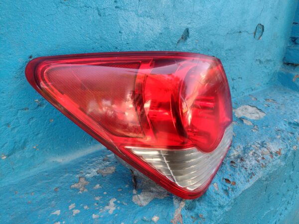 Foco trasero izquierdo Chevrolet Cruze 2011 - 2015 - Imagen 2