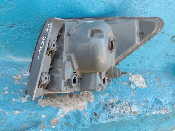 Foco trasero izquierdo Chevrolet Cruze 2011 - 2015 - Imagen 6
