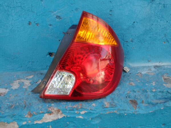 Foco trasero derecho Hyundai accent prime 2003 - 2005
