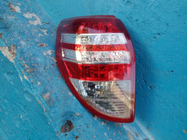 Foco trasero izquierdo Toyota RAV4 2009 - 2012