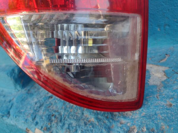 Foco trasero izquierdo Toyota RAV4 2009 - 2012 - Imagen 5