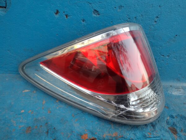 Foco trasero izquierdo mazda bt50 2014 - 2016 - Imagen 2