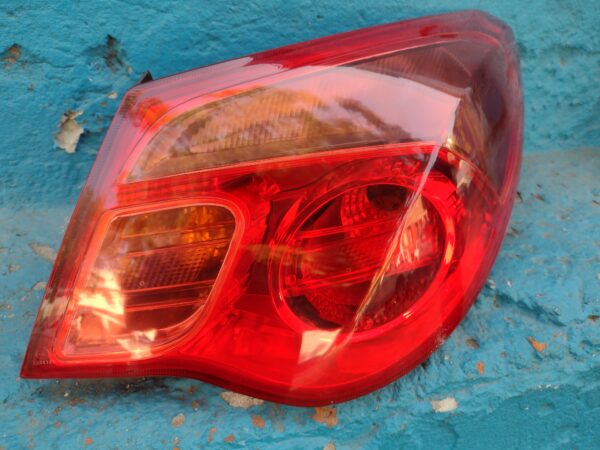 Foco trasero derecho MG 550 2010 - 2014