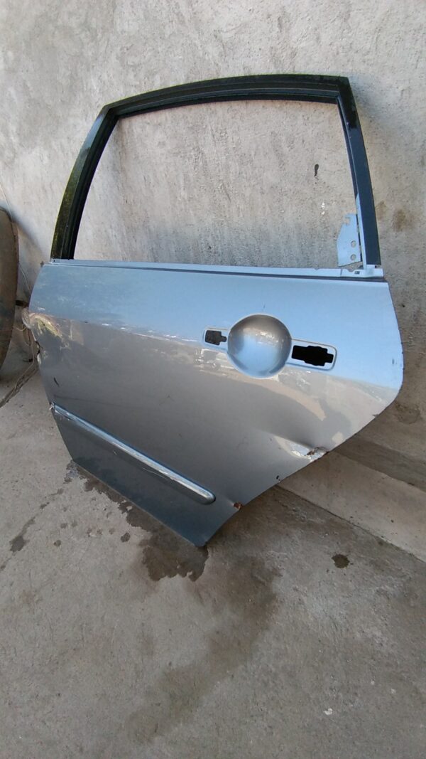 Puerta trasera izquierda samsung sm5 2009 - 2012 - Imagen 6