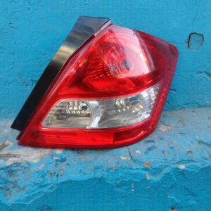 Foco trasero derecho suzuki dzire 2013 - 2017