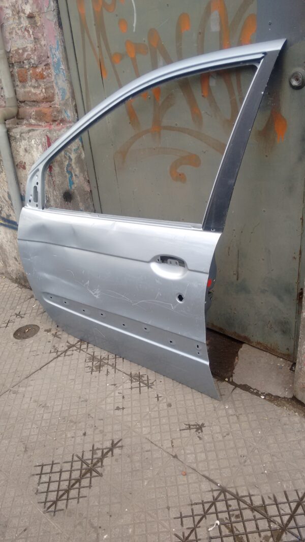 Puerta delantera izquierda renault scenic 2000 - 2006 - Imagen 3
