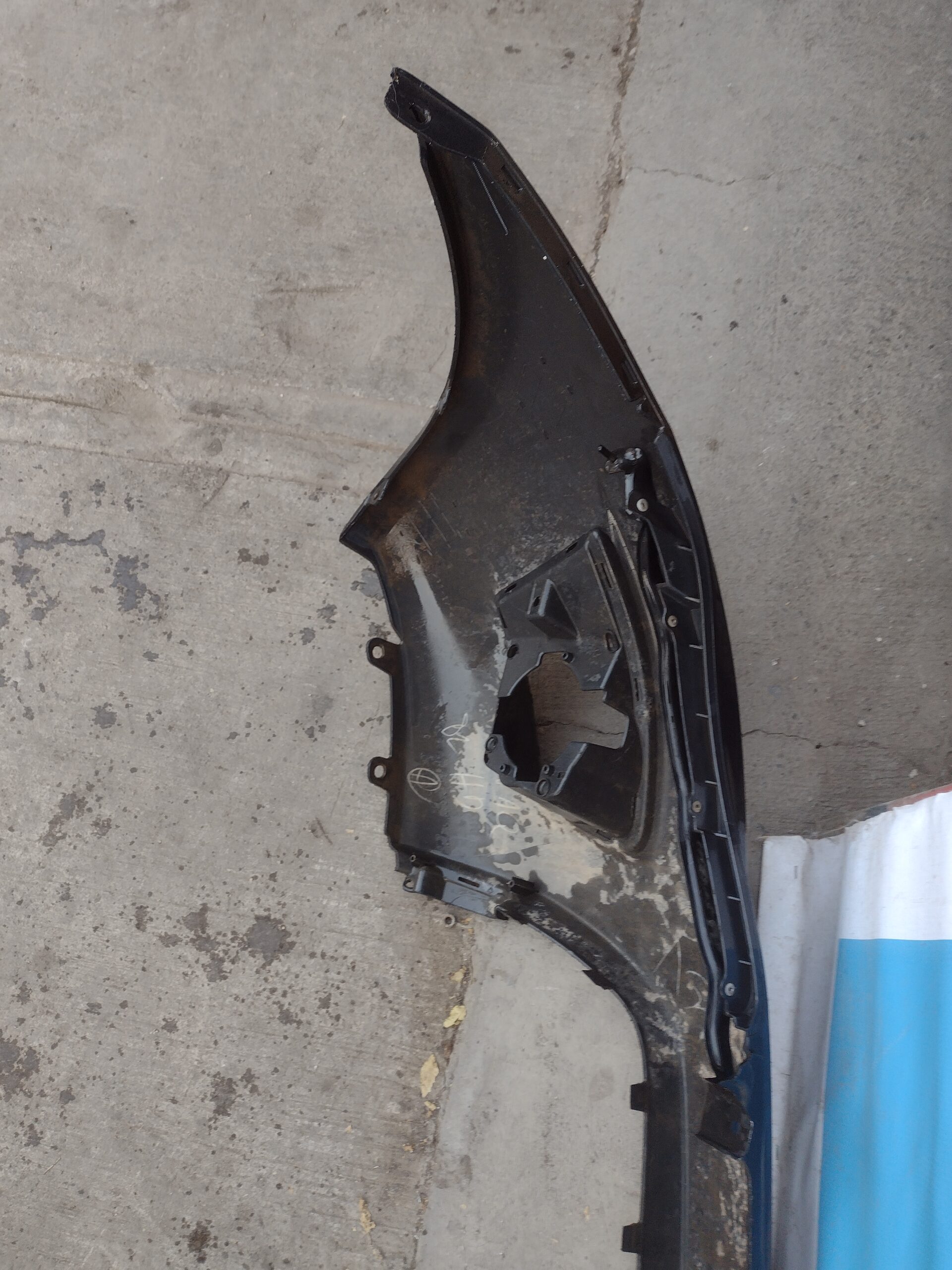 Parachoque delantero mitsubishi l200 2011 - 2015 - Imagen 7