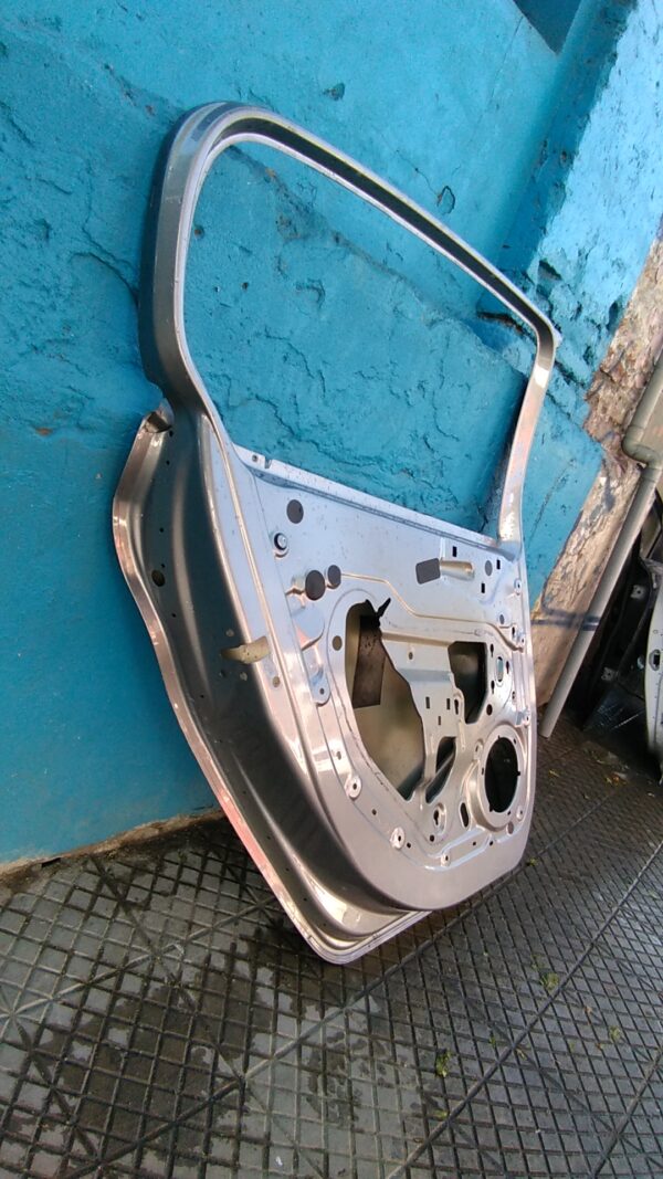 Puerta trasera izquierda peugeot 308 2014 - 2018 - Imagen 3