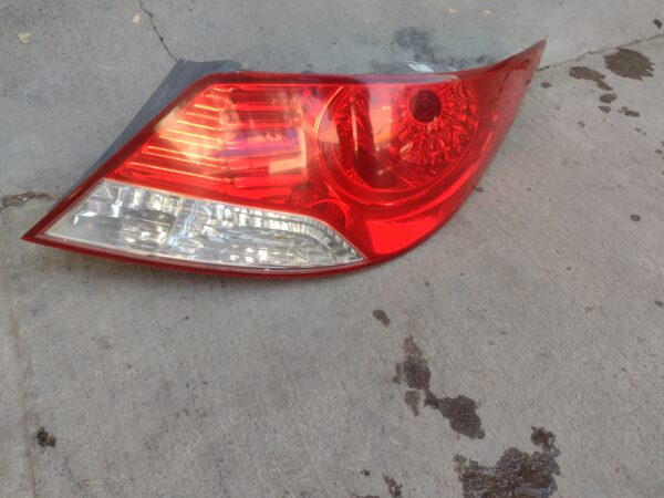 Foco trasero derecho Hyundai accent Rb 2011 - 2015