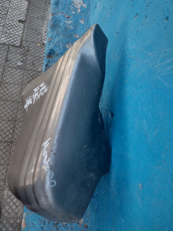 Corner trasero izquierdo Mitsubishi Montero Sport 1995 - Imagen 4
