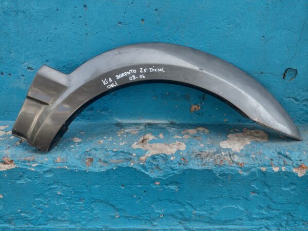 Moldura delantrero derecho Kia Sorento 2003 - 2006