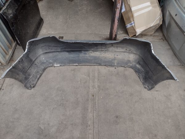 Parachoque trasero Nissan tida sedan 2009 - 2016 - Imagen 6