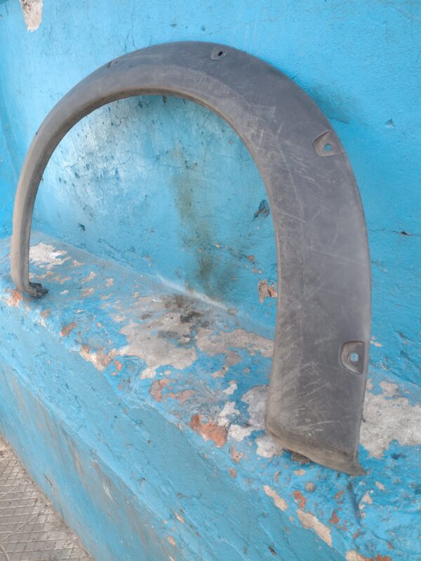 Moldura delantera izquierda Chevrolet Montana 2004 - 2010 - Imagen 4