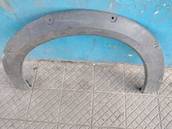 Moldura delantera izquierda Chevrolet Montana 2004 - 2010 - Imagen 3