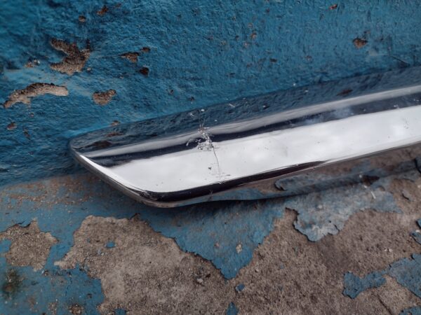 Moldura de maleta Toyota Yaris 2007 - 2013 - Imagen 8