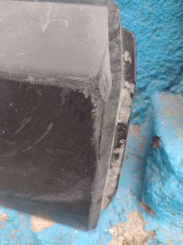Moldura de puerta trasera derecha Mazda cx30 2020 - 2023 - Imagen 3