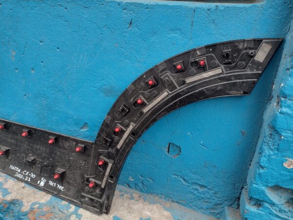 Moldura de puerta trasera derecha Mazda cx30 2020 - 2023 - Imagen 5