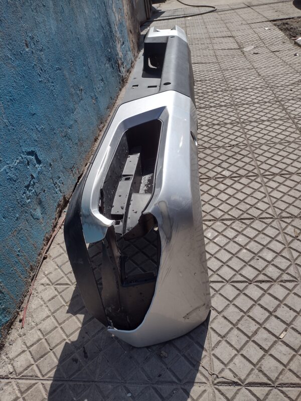 Parachoque trasero Maxus t60 2017 - 2022 - Imagen 5
