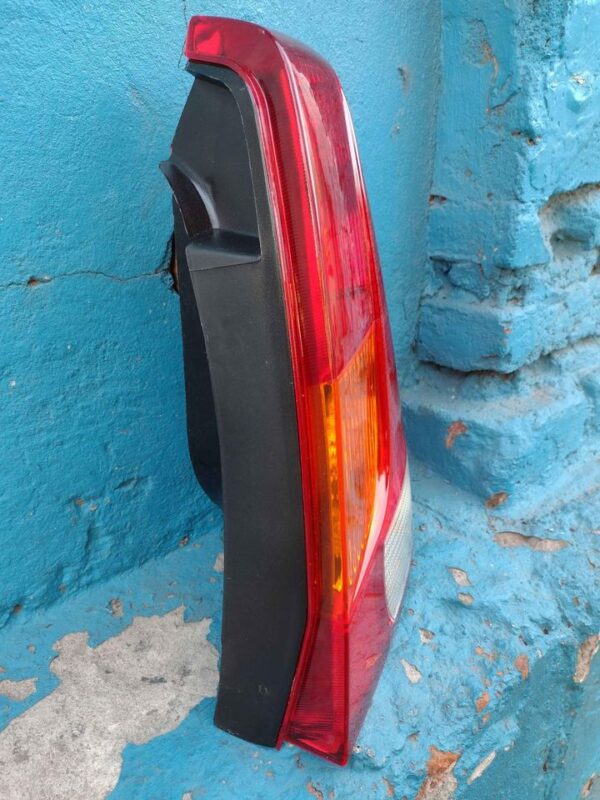 Foco trasero derecho Renault Logan 2006 - 2009 - Imagen 3