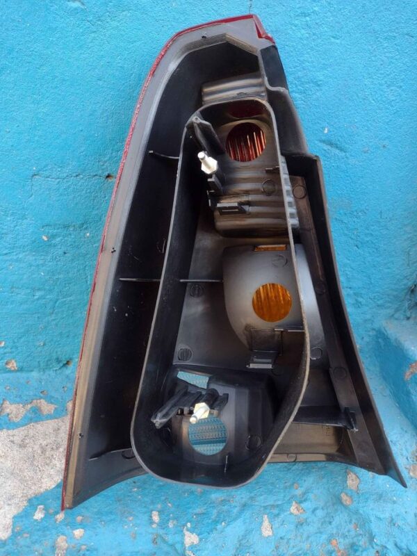 Foco trasero derecho Renault Logan 2006 - 2009 - Imagen 4