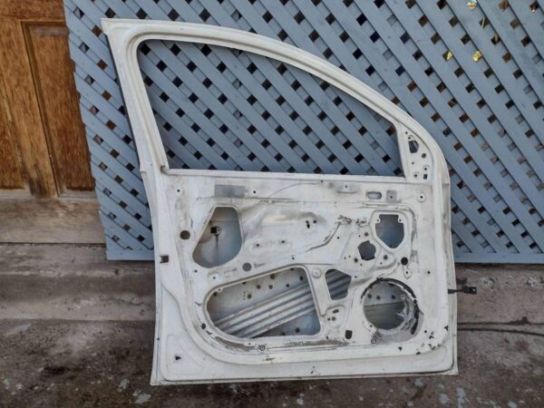 Puerta delantera izquierda Volkswagen gol 2012 - 2023 - Imagen 6