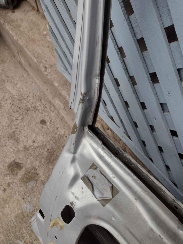 Puerta delantera izquierda Chevrolet Corsa 2000 - 2008 - Imagen 7