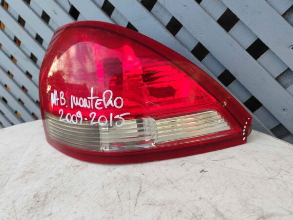 Foco trasero derecho Mitsubishi Montero G2 2010 - 2015 - Imagen 2
