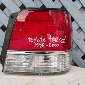 Foco trasero derecho Toyota Tercel 1998 - 2001