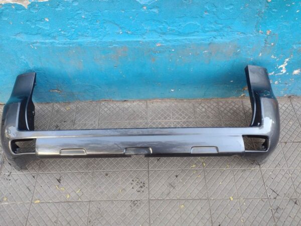 Parachoque trasero Toyota Land Cruiser Prado 2010 - 2015 (2 puertas)