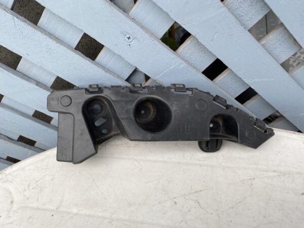Mensula delantera izquierda Chevrolet Orlando 2011 - 2015