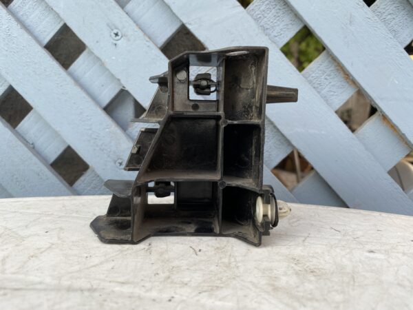 Soporte de luz trasera derecha Toyota Land Cruiser 2009 - 2012 - Imagen 3