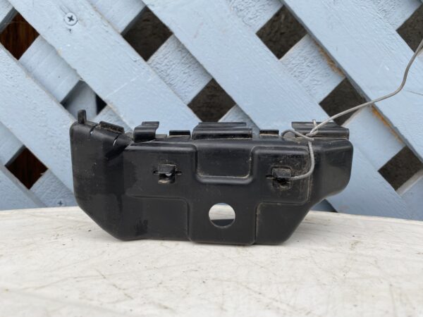 Mensula delantera derecha Kia Cerato 2007 - 2009