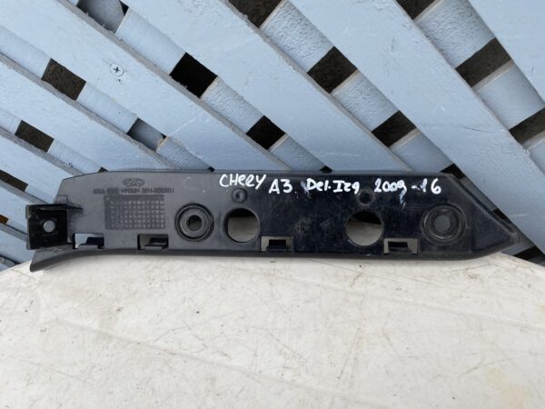 Mensula delantera izquierda Chery A3 2009 - 2016