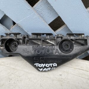 Mensula delantera derecha Toyota Yaris 2006 - 2013