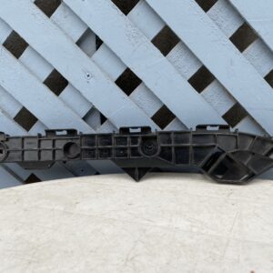 Mensula trasera derecha Toyota Corolla 2007 - 2013