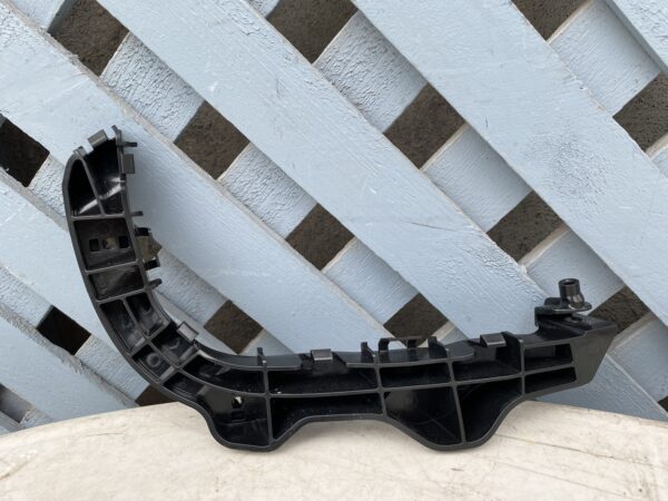 Mensula trasera derecha Suzuki Swift 2012 - 2017 - Imagen 2