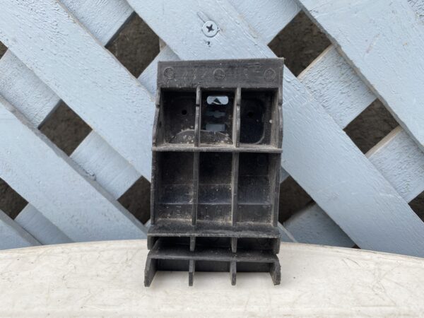 Mensula delantera izquierda Chevrolet Opel Corsa 2000 - 2013 - Imagen 2