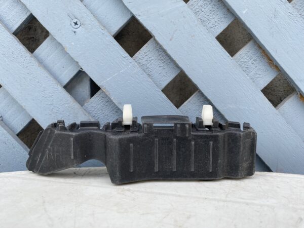 Mensula delantera derecha Hyundai Accent Rb 2012 - 2020