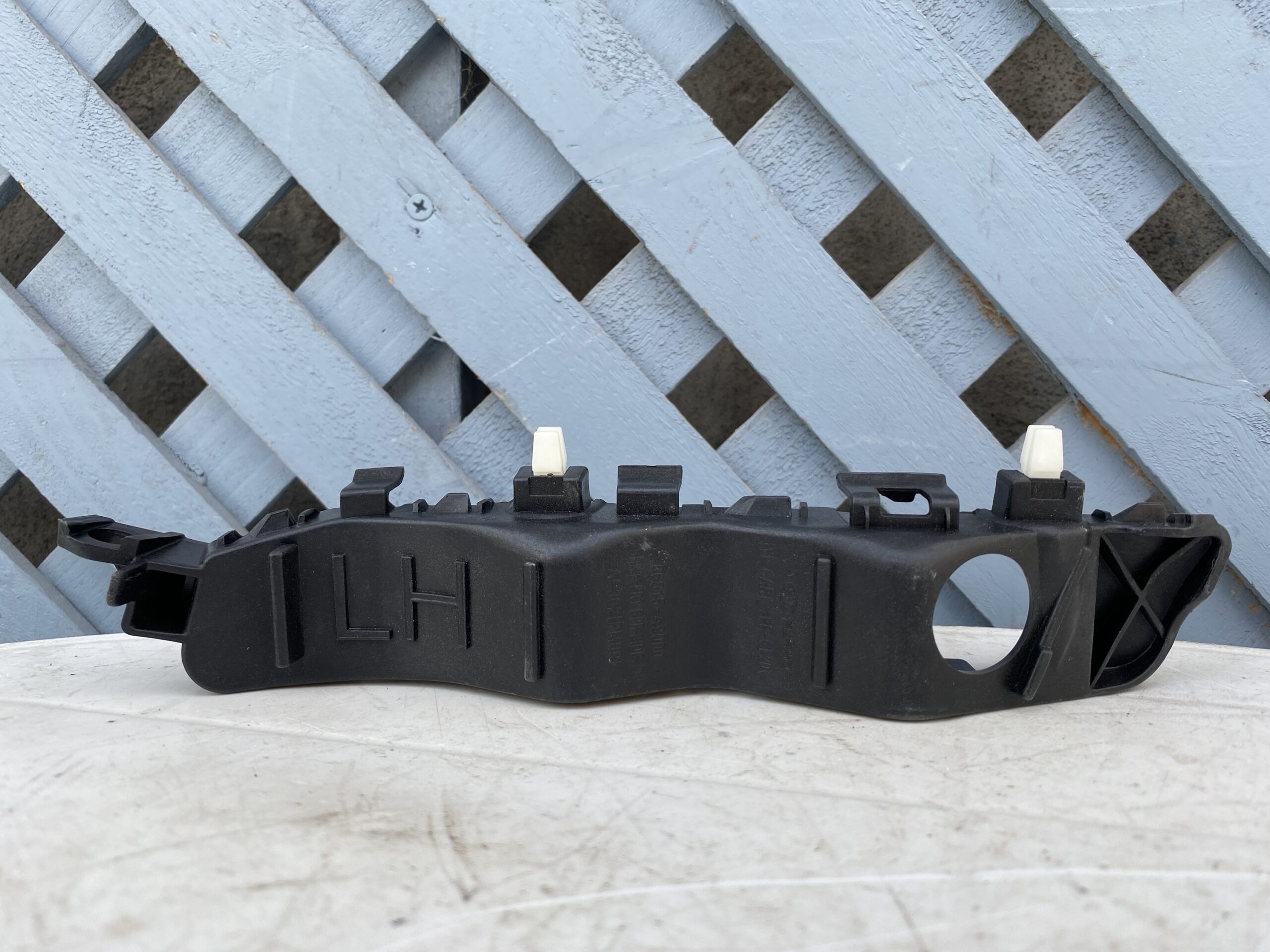 Mensula delantera izquierda Kia Carnival 2015 - 2021