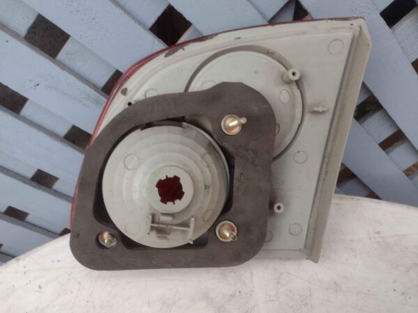 Foco trasero izquierdo Chevrolet Corsa plus 2003 - 2008 - Imagen 4