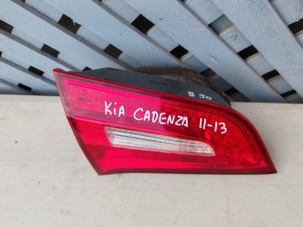 Foco trasero izquierdo de portalón Kia Cadenza 2011 - 2013 - Imagen 4