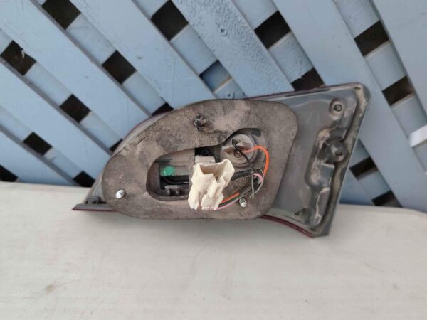 Foco trasero izquierdo de portalón Kia Cadenza 2011 - 2013 - Imagen 6
