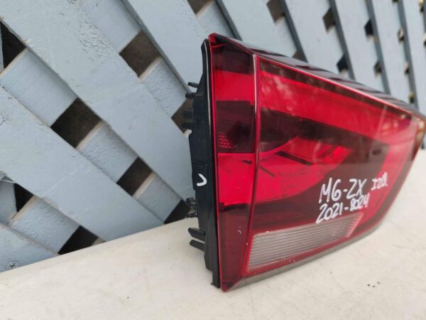 Foco trasero izquierdo de portalón MG ZX 2021 - 2023 - Imagen 2