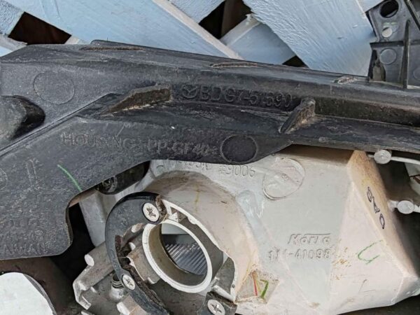 Neblinero izquierdo Mazda 3 2010 - 2012 - Imagen 5