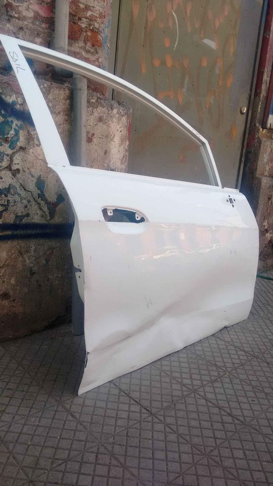 Puerta derecha Chevrolet Sail 2011 - 2016 - Imagen 3