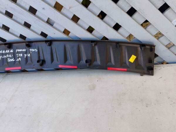 Moldura de parachoque trasero Hyundai Santa Fe 2006 - 2010 - Imagen 3