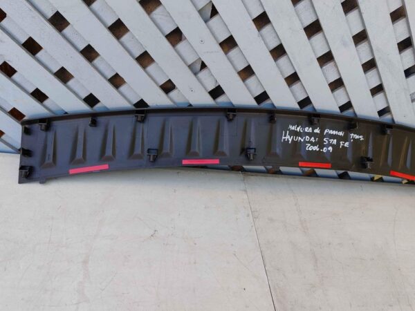 Moldura de parachoque trasero Hyundai Santa Fe 2006 - 2010 - Imagen 4